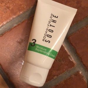 Rodan and Fields Soothe Moisture Cream